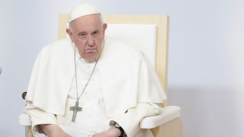 Pápež František pre horúčku zrušil piatkový program