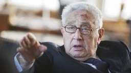 Nositeľ Nobelovej ceny za mier a legenda diplomacie. Henry Kissinger oslavuje storočnicu