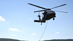 Nákup leteckej techniky vyvolal spor vo vláde. Helikoptéru za 13 miliónov rezort nemôže použiť