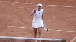 Roland Garros: Swiateková bude súperka Muchovej vo finále dvojhry