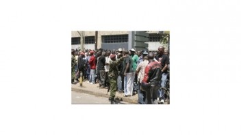 Útok na obchodné centrum v Nairobiv majú na svedomí somálski teroristi