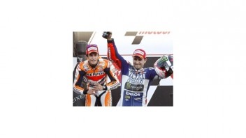 Lorenzo víťazom MotoGP na VC Japonska, má šancu na titul
