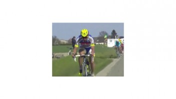 Sagan doplatil na chybu bicykla, triumfoval Degenkolb