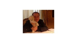 78-ročný Berlusconi ide s dobou, z jeho Instagramu sa stáva fenomén
