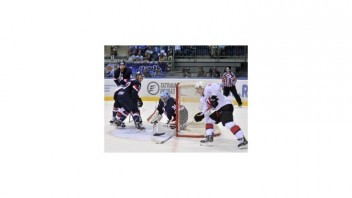 Hokejisti Slovana dosiahli v treťom zápase nového ročníka KHL prvé víťazstvo