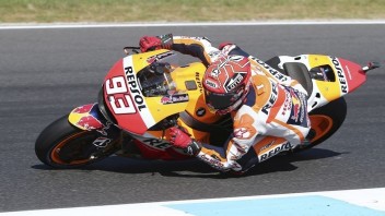 V triede MotoGP na VC Austrálie triumf Marqueza, celkovo vedie Rossi