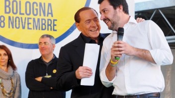 Berlusconi predstavil volebný program na zhromaždení radikálnej Ligy severu