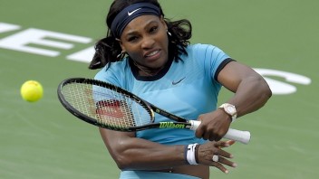 Jednotka Serena Williamsová v Indian Wells do osemfinále