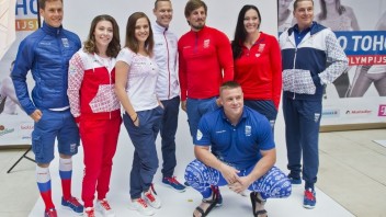 Slovenskí športovci predviedli oblečenie, v ktorom sa predvedú v Riu