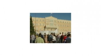 Hlavní veritelia Grécka sa zúčastnia na výmene dlhopisov