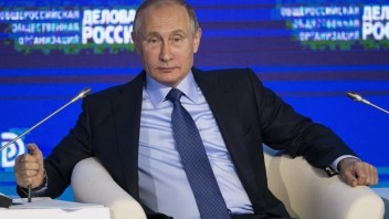 Putin: Sú Spojené štáty banánovou republikou?