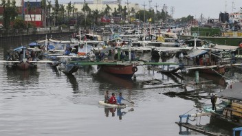 K Manile sa blíži silný tajfún, na svedomí má najmenej štyri obete