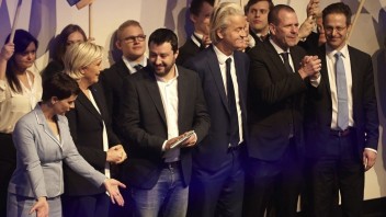 Pravicoví populisti čakajú vlasteneckú jar, Le Penová chce rozpad eurozóny