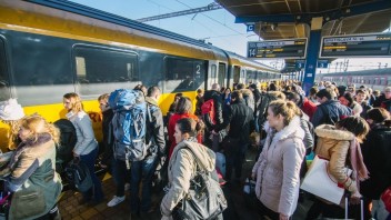 Železnice po odchode RegioJetu posilňujú dopravu na hlavnej trati