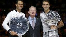 Tenisoví velikáni predviedli fascinujúce finále, Federer prepísal tabuľky