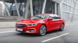 Nový Opel Insignia v prvej jazde a test VW Caddy Alltrack