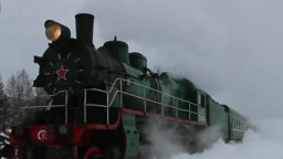 Parným vlakom cez ruský les / Múzeum ukončených vzťahov