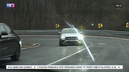 Motoring: Mercedes Benz triedy E diesel, diesel - plug in hybrid a Zubor