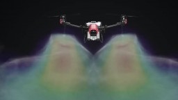 Nový poľnohospodársky dron používa pre lepší výkon len dva rotory