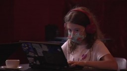 Priniesla to doba. Aký vplyv môže mať na deti nadmerné sedenie za počítačom?