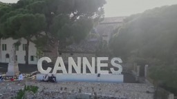 Fontána pre Zuzanu ožíva / Comeback J. Deppa na festivale v Cannes / Kamil Peteraj – Vyznania