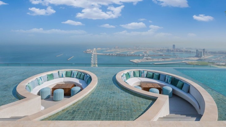 Pohľad zo 77. poschodia hotela Address Beach Resort 5* na Ain Dubai a Palmový ostrov.
