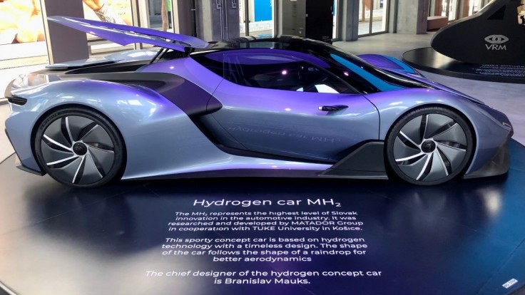 Vodíkové auto MH2 v slovenskom pavilóne na EXPO DUBAI.