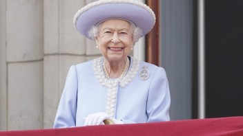 FOTO: Kráľovná Alžbeta II. oslavuje platinové jubileum.