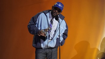 Americký reper a skladateľ Kendrick Lamar si preberá cenu za najlepší repový album Mr. Morale  & The Big Steppers.